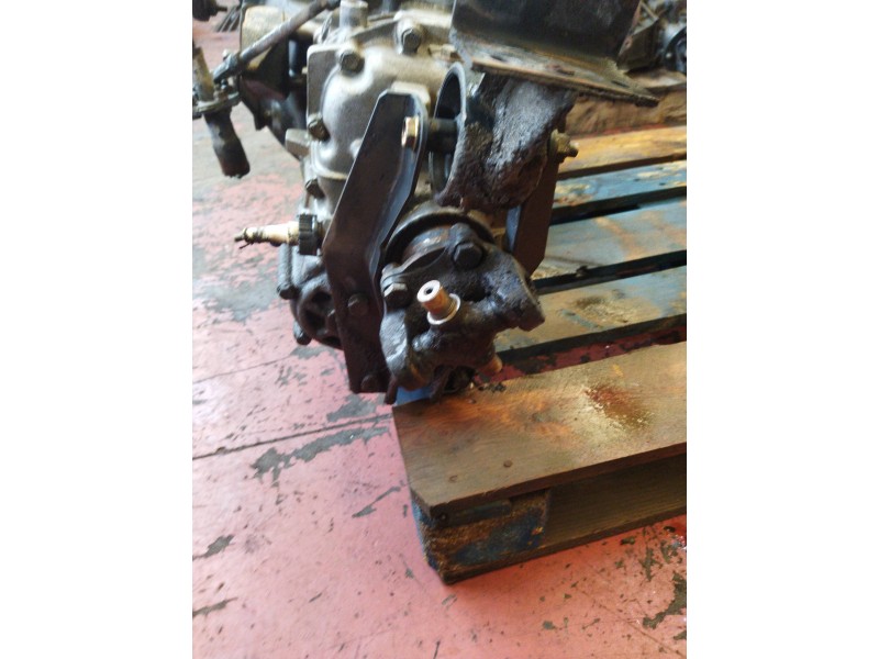 Recambio de caja cambios para nissan trucks l35.09 ... referencia OEM IAM S542 1307052015 07101149-0