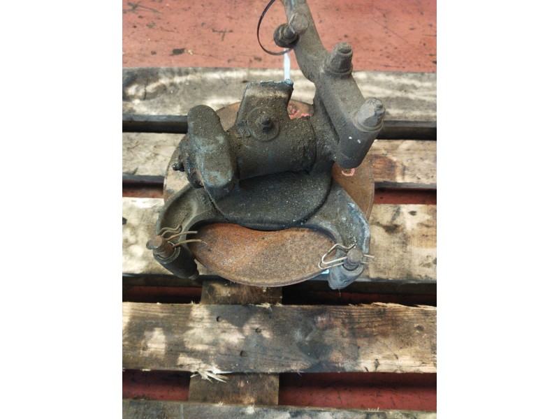 Recambio de mangueta delantera derecha para nissan eco - t 100.45/78 kw/e2 referencia OEM IAM   