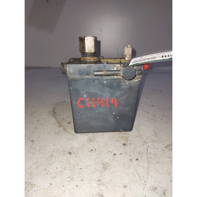 Recambio de bomba elevacion cabina para iveco stralis (ad/at) fg at   4x2 larga distancia referencia OEM IAM 41281222  