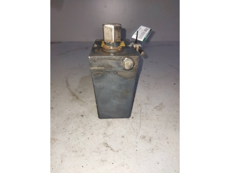 Recambio de bomba elevacion cabina para iveco stralis (ad/at) fg at   4x2 larga distancia referencia OEM IAM 41281222  