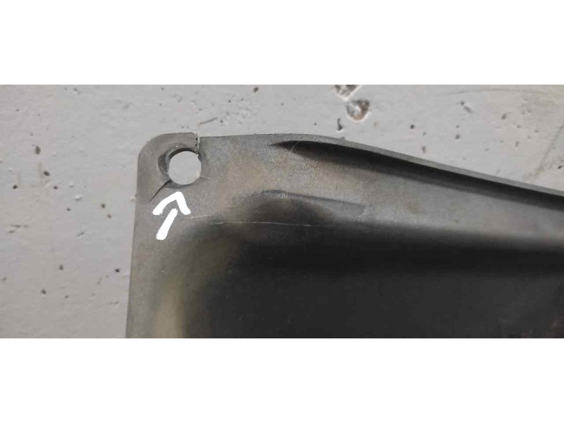 Recambio de rejilla delantera central para renault master kofferaufbau l3h1 3,5t referencia OEM IAM   