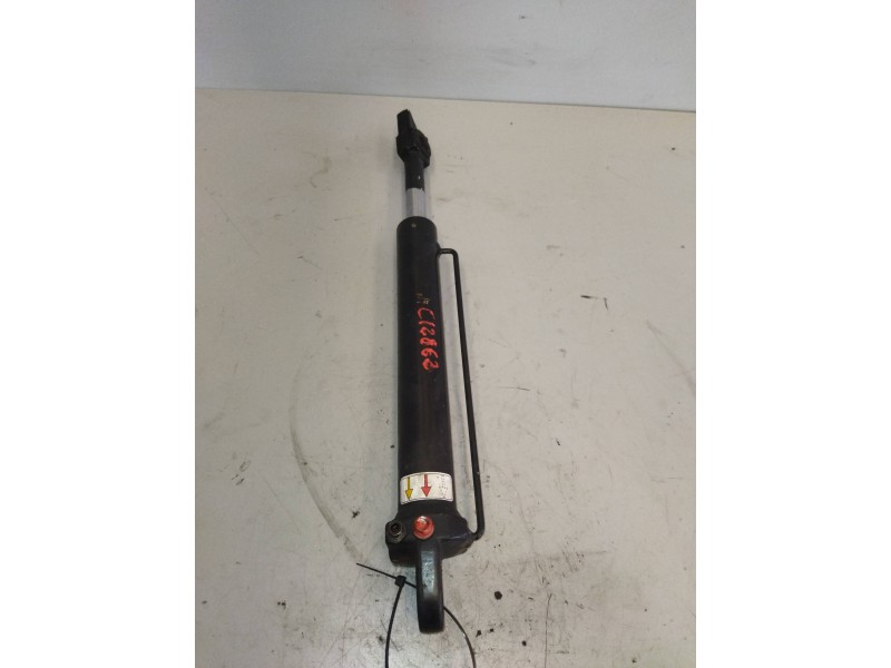 Recambio de brazo elevacion cabina para renault magnum ab 2005 12.8 diesel referencia OEM IAM 5010629264  