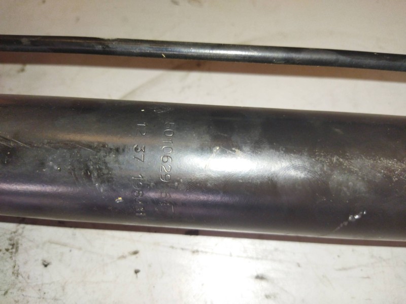 Recambio de brazo elevacion cabina para renault magnum ab 2005 12.8 diesel referencia OEM IAM 5010629264  