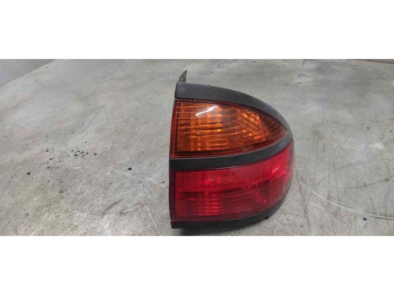 Recambio de piloto trasero derecho para renault laguna (b56) 1.9 dti carminat (a) referencia OEM IAM   4 PINS