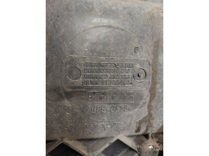 Recambio de peldaño izquierdo para renault midlum referencia OEM IAM 84585653 50142210 