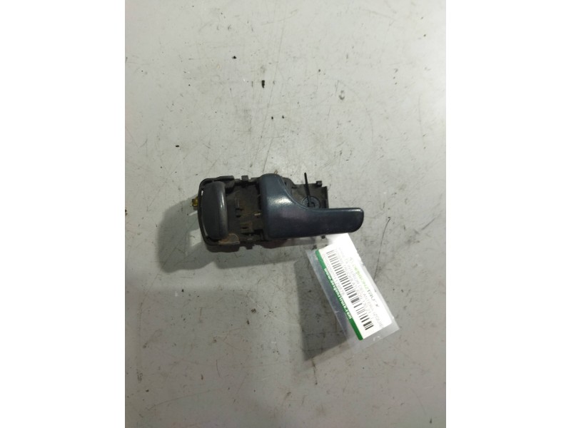 Recambio de maneta interior delantera izquierda para nissan trucks atleon 130.21 referencia OEM IAM   