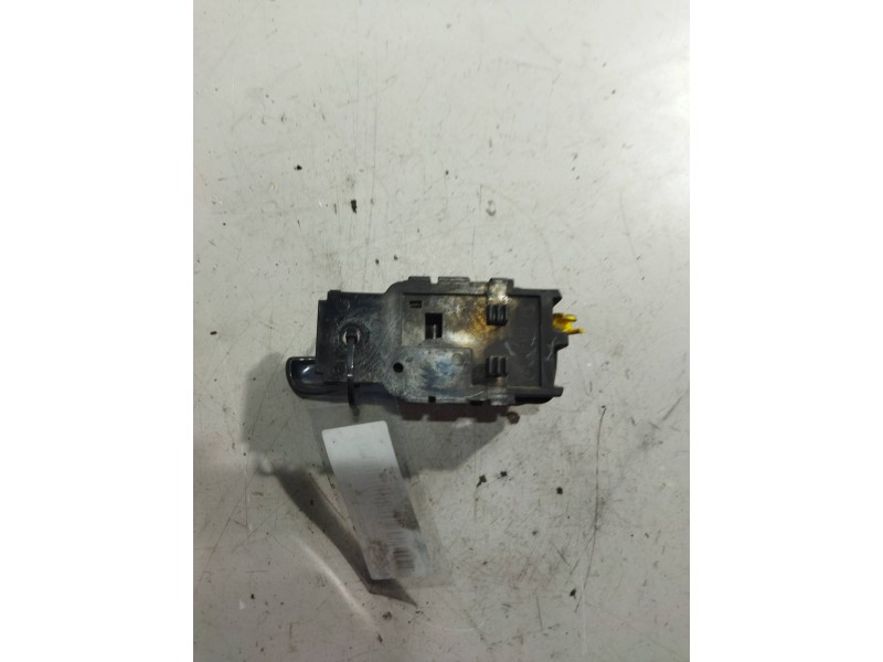 Recambio de maneta interior delantera izquierda para nissan trucks atleon 130.21 referencia OEM IAM   