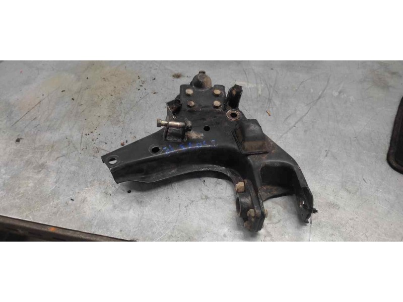 Recambio de brazo suspension inferior delantero izquierdo para nissan terrano/terrano.ii (r20) elegance referencia OEM IAM   