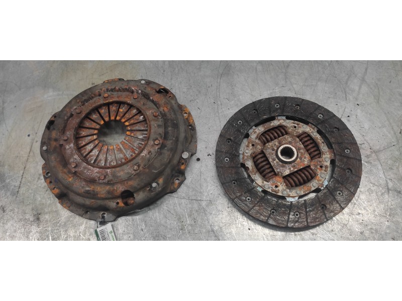Recambio de kit embrague para nissan terrano/terrano.ii (r20) elegance referencia OEM IAM   