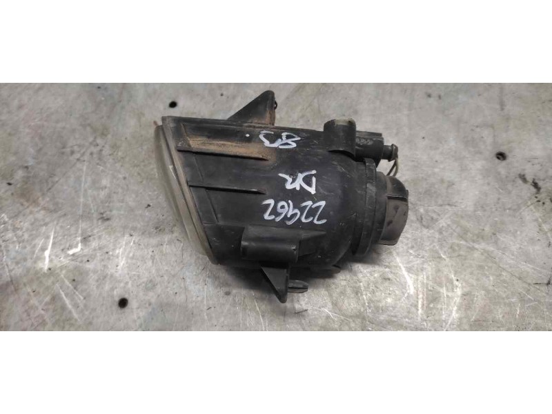 Recambio de faro antiniebla derecho para seat leon (1m1) referencia OEM IAM   2 PINS