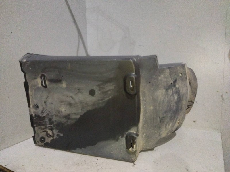 Recambio de guardabarros delantero izquierdo para volvo fh xxx 12.8 diesel referencia OEM IAM 20453900  