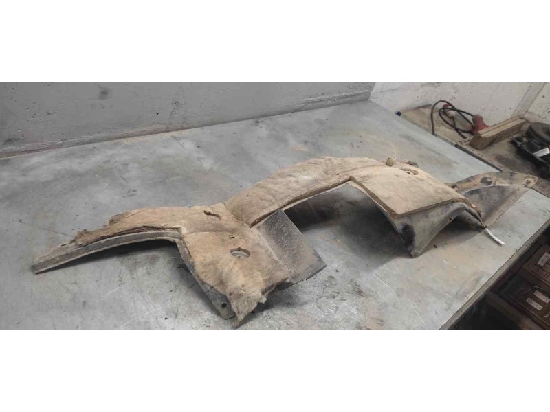 Recambio de paso rueda izquierdo para peugeot partner kombi confort referencia OEM IAM   DELANTERO