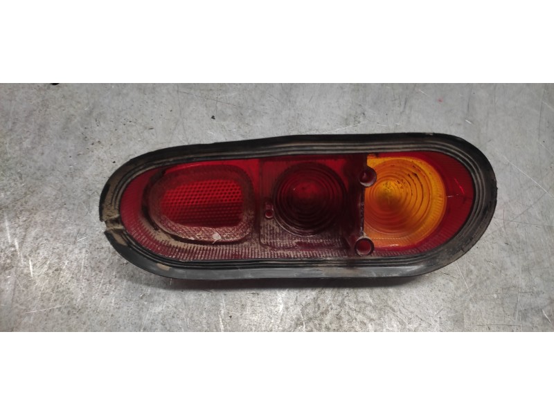 Recambio de piloto trasero derecho para renault 4 berlina/familiar/furgoneta 0.9 referencia OEM IAM   TULIPA