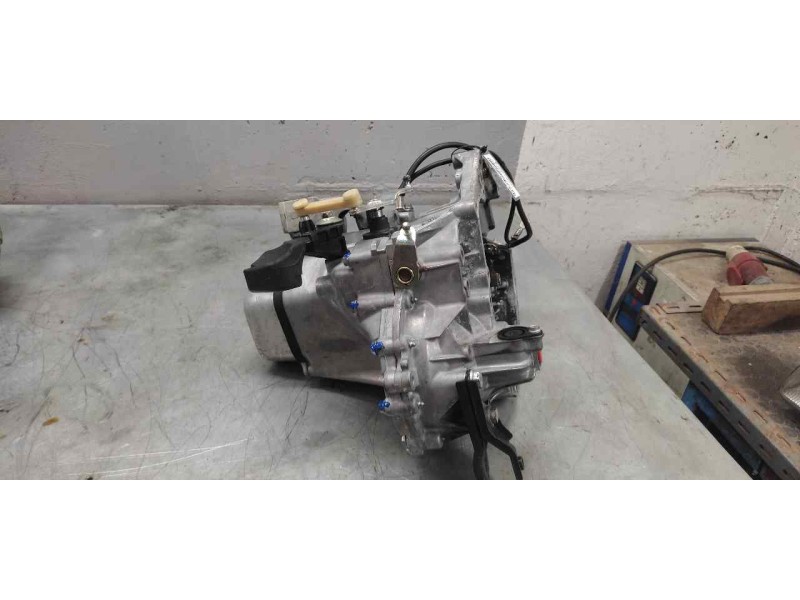 Recambio de caja cambios para peugeot 207 1.4 16v vti referencia OEM IAM 20CQ85  