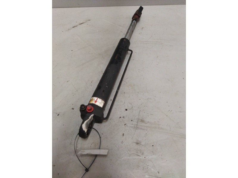 Recambio de brazo elevacion cabina para renault magnum ab 2005 12.8 diesel referencia OEM IAM 5010629264  