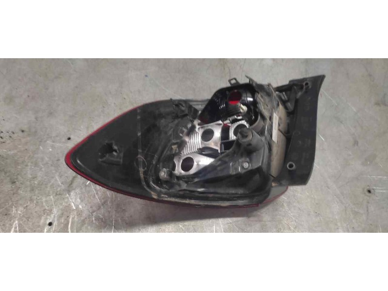 Recambio de piloto trasero izquierdo para dacia sandero 1.0 12v cat referencia OEM IAM 265554085R  