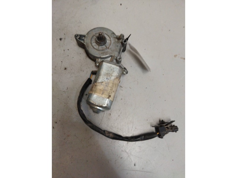 Recambio de motor elevalunas delantero derecho para renault hr xxx.18/26 premium 01 referencia OEM IAM   