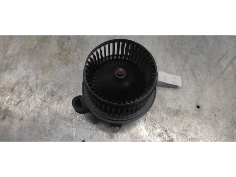 Recambio de ventilador calefaccion para ford tourneo courier (c4a) ambiente referencia OEM IAM AV1119846AB 0130115579 2 PINS
