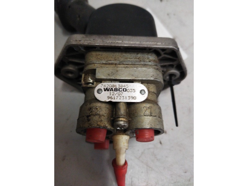 Recambio de palanca freno de mano para renault magnum ab 2005 cabina adel.tractor semirr. gv  4x2 4xx.18 gran espacio referencia