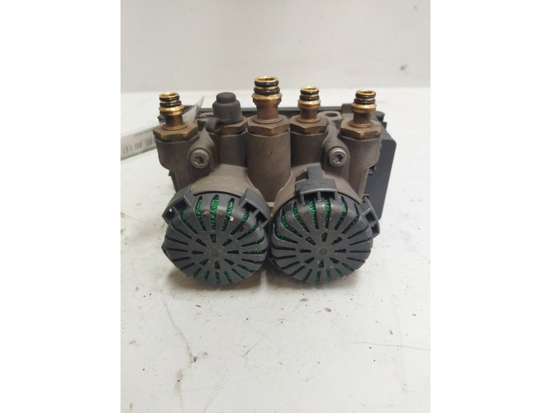 Recambio de valvula aire para renault serie t 12.8 diesel referencia OEM IAM 22225566 K102266 VALVULA EBS
