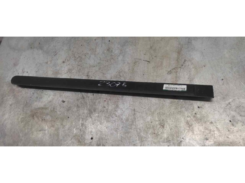 Recambio de moldura para peugeot 307 (s1) xn referencia OEM IAM 9634011277  