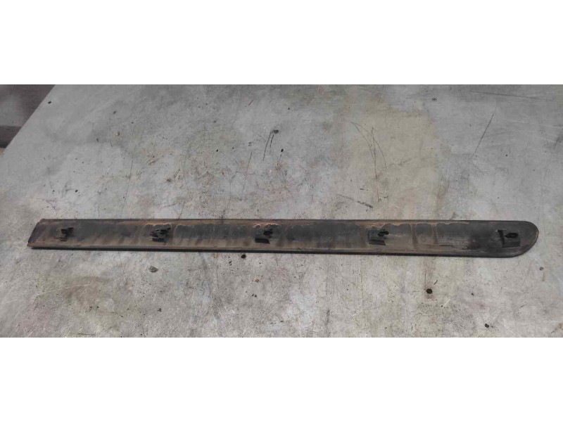 Recambio de moldura para peugeot 307 (s1) xn referencia OEM IAM 9634011277  