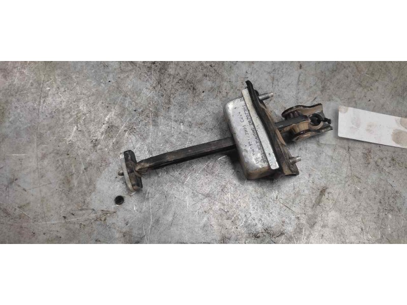 Recambio de retenedor puerta para ford focus berlina (cap) ambiente (d) referencia OEM IAM 3M51R23 TRASERA DERECHA 