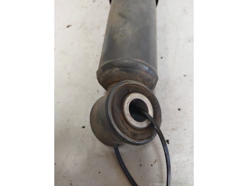 Recambio de amortiguador trasero izquierdo para daf trucks xf 106 480 referencia OEM IAM 1924212  