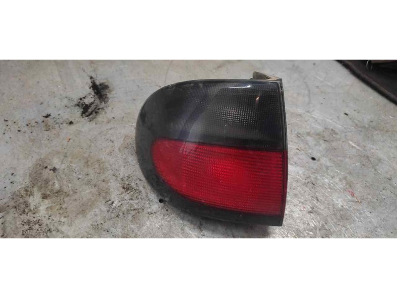 Recambio de piloto trasero izquierdo para renault megane i classic (la0) 1.9 dti alize referencia OEM IAM   