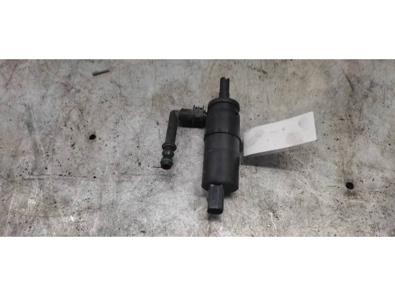 Recambio de bomba limpia para volkswagen golf v berlina (1k1) conceptline (e) referencia OEM IAM 3B7955681 2 PINS 