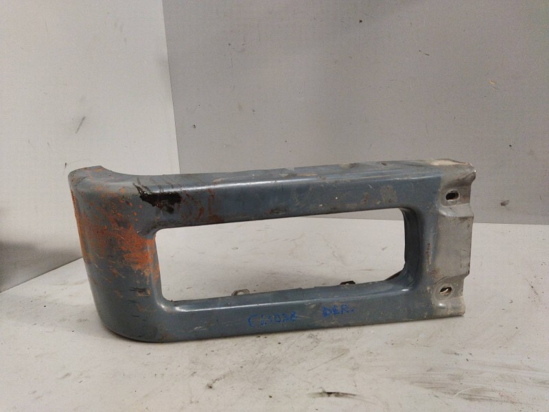 Recambio de puntera paragolpes delantero derecha para nissan trucks l35.09 ... referencia OEM IAM   