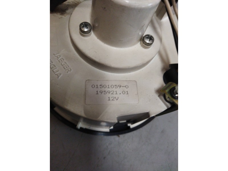 Recambio de cuadro instrumentos para nissan trucks l35.09 ... referencia OEM IAM 015010590 195921 CUENTA KILOMETROS