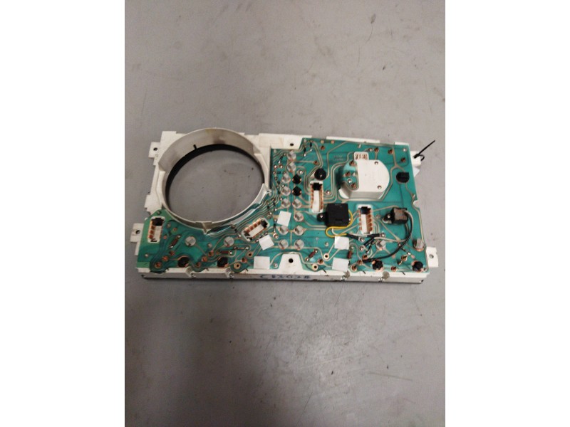 Recambio de cuadro instrumentos para nissan trucks l35.09 ... referencia OEM IAM 015010721 19598001 