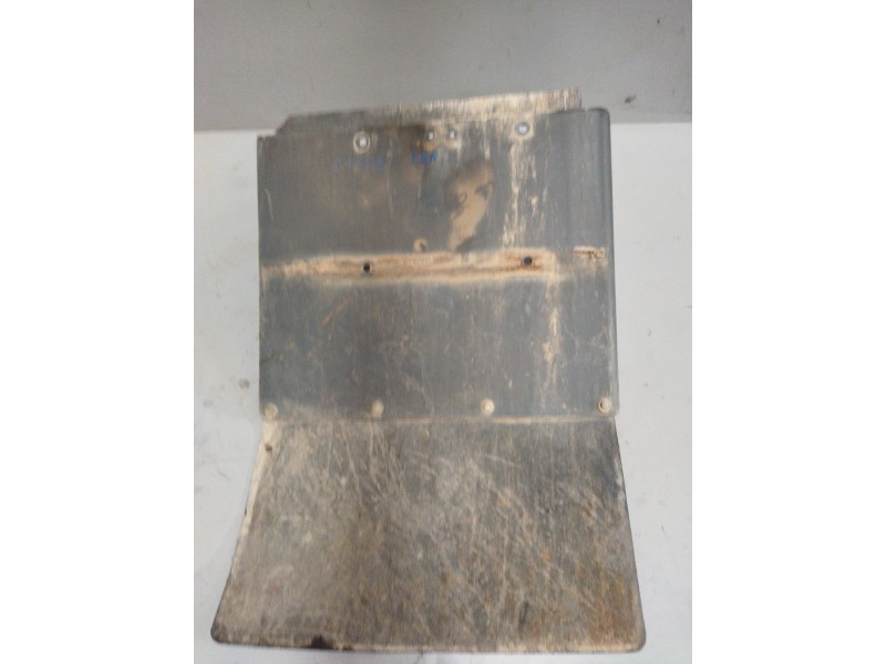 Recambio de guardabarros delantero derecho para nissan trucks l35.09 ... referencia OEM IAM   