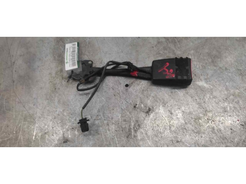 Recambio de pretensor airbag izquierdo para audi a4 ber. (b8) básico referencia OEM IAM   2 CABLES