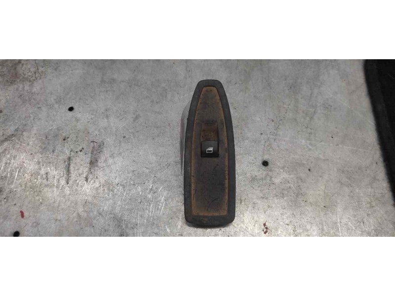 Recambio de mando elevalunas delantero derecho para bmw serie 1 lim. (f20) 118d referencia OEM IAM 920810701 3 PINS 