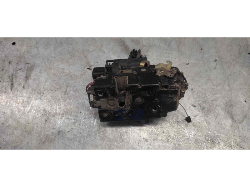 Recambio de cerradura puerta delantera derecha para seat leon (1m1) signo referencia OEM IAM   8 PINS