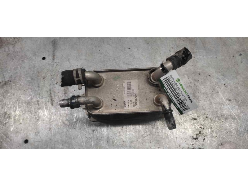 Recambio de enfriador aceite motor para volvo c30 d5 kinetic referencia OEM IAM 30723129  