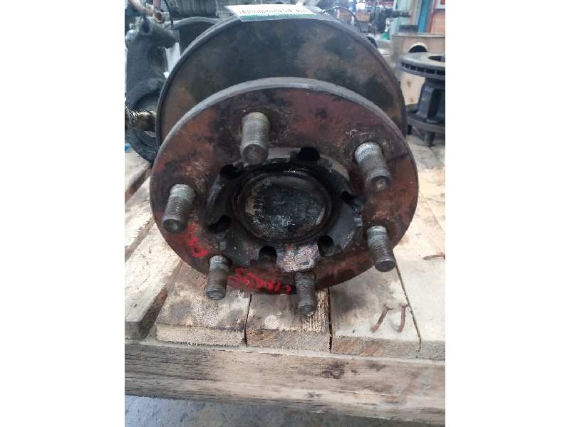 Recambio de buje delantero para nissan cabstar e referencia OEM IAM 40204F3900  