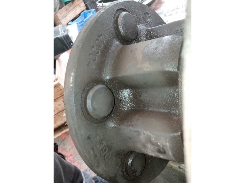 Recambio de buje delantero para nissan cabstar e referencia OEM IAM 40204F3900  