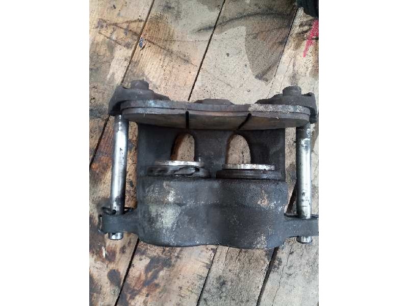 Recambio de pinza freno delantera izquierda para nissan cabstar e referencia OEM IAM 216174  