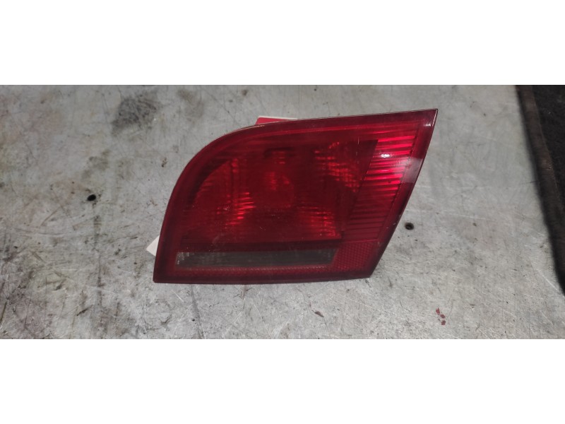 Recambio de piloto trasero derecho interior para audi a3 (8p) referencia OEM IAM   3 PINS