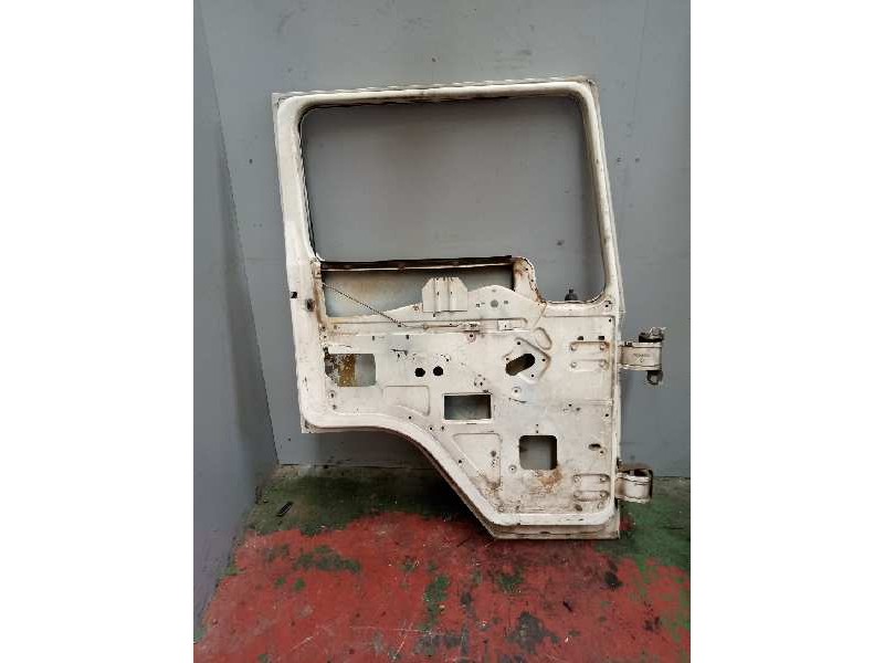 Recambio de puerta delantera izquierda para nissan trucks m 130.17 referencia OEM IAM   