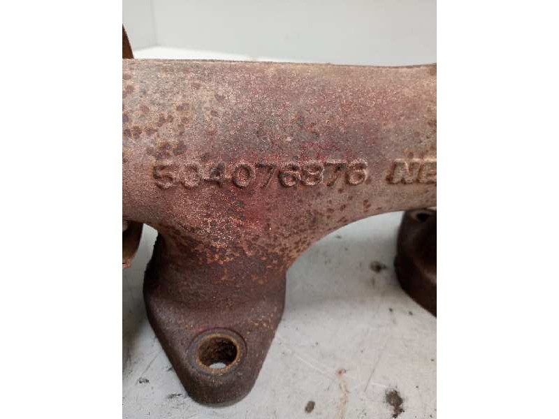 Recambio de colector escape para iveco eurocargo 05.03  5.9 diesel referencia OEM IAM 504076876 504076873 
