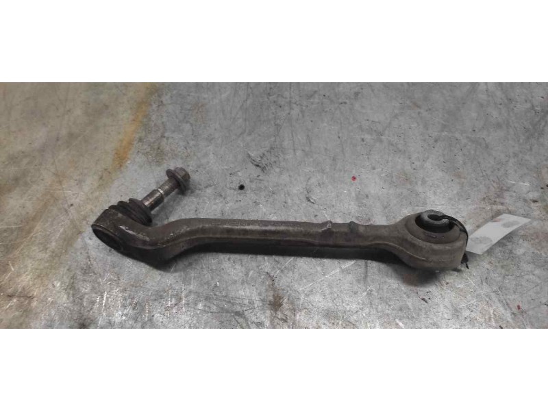 Recambio de brazo suspension inferior delantero izquierdo para bmw serie 1 lim. (f20) 118d referencia OEM IAM 685299101  