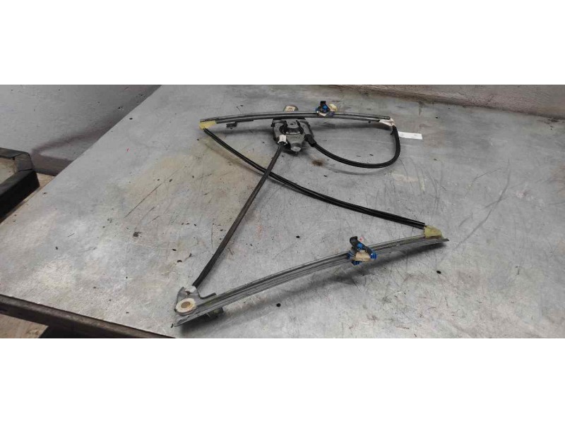 Recambio de elevalunas delantero derecho para renault laguna ii grandtour (kg0) initiale referencia OEM IAM 400569E  