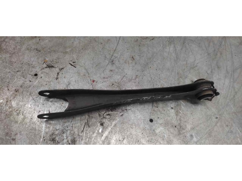 Recambio de brazo suspension inferior trasero derecho para bmw serie 1 lim. (f20) 118d referencia OEM IAM 6792527030211  