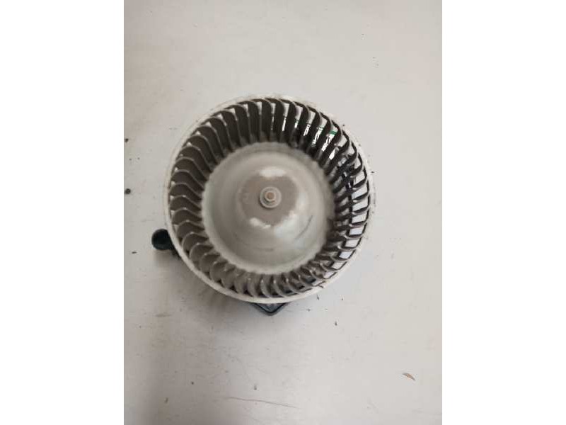 Recambio de motor calefaccion para nissan cabstar e referencia OEM IAM 272200T300  