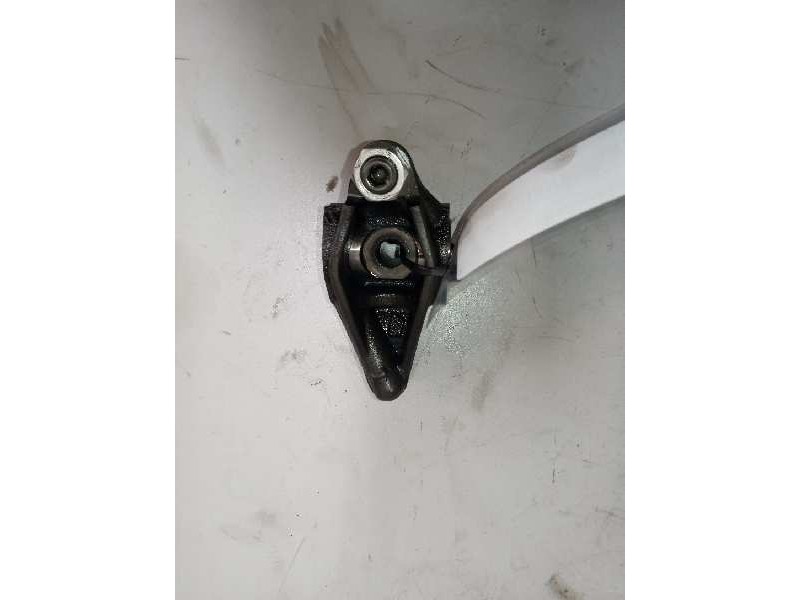 Recambio de balancin para iveco eurocargo 05.03  5.9 diesel referencia OEM IAM 4895067 489506700 BALANCIN ADMISION