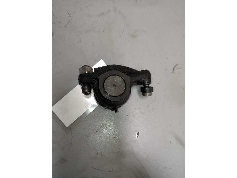 Recambio de balancin para iveco eurocargo 05.03  5.9 diesel referencia OEM IAM 4895067 489506700 BALANCIN ADMISION